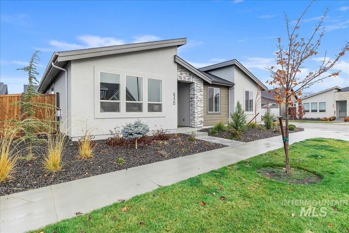 Property Photo:  8320 W Meltwater Ln  ID 83616 