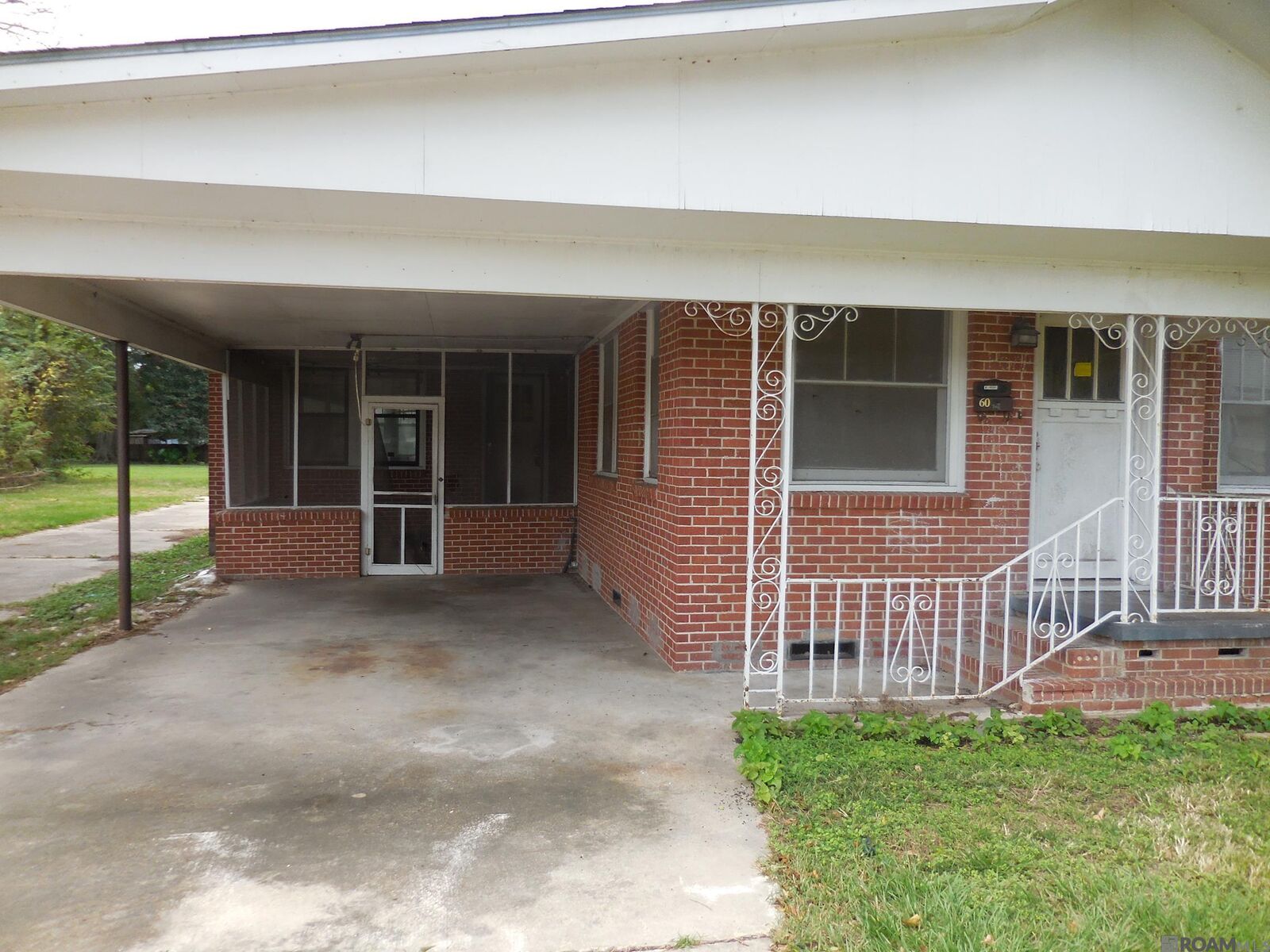 Property Photo:  609 W End Dr  LA 70760 