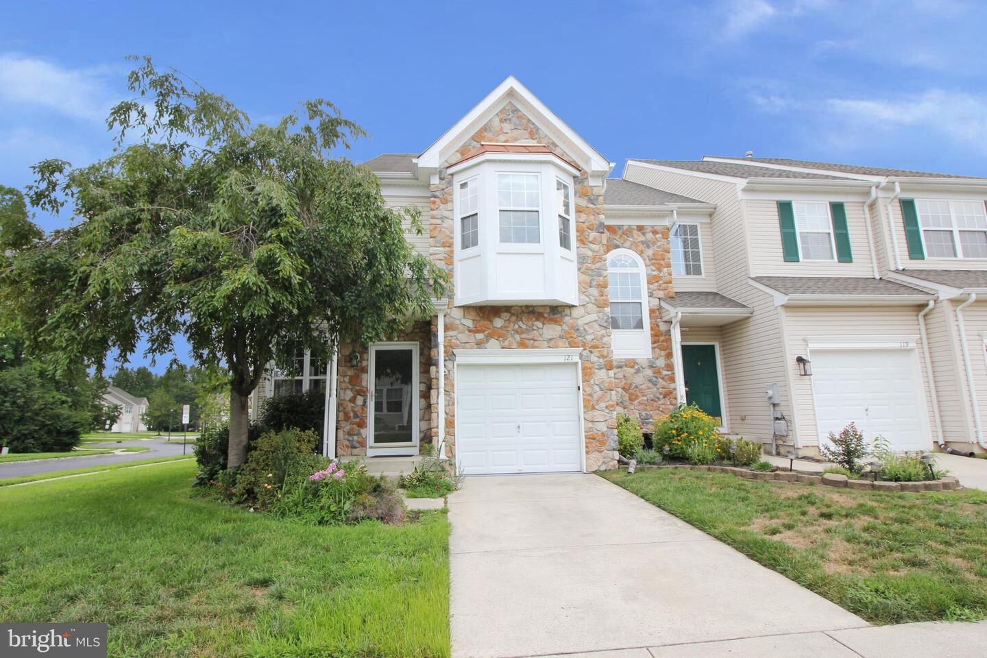 Property Photo:  121 Beacon Drive  NJ 08096 
