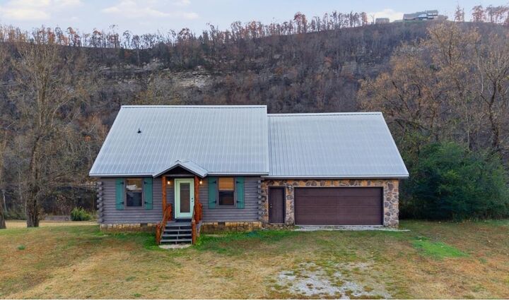 Property Photo: 908 S Riverview Lane 832 S Riverview Lane AR 72560