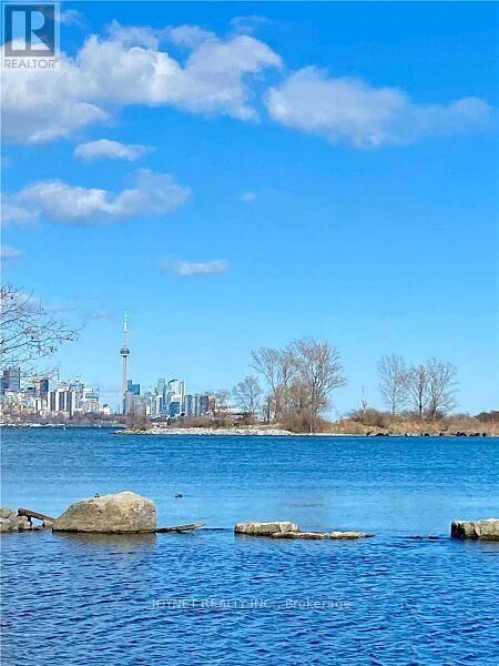 Property Photo:  65 Annie Craig Drive 1210  ON M8V 0G3 