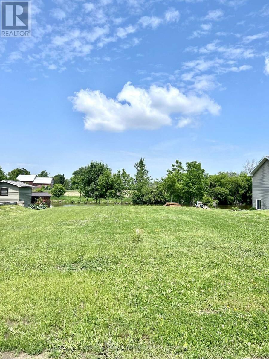 Property Photo:  67 Erin Avenue  ON K0C 1H0 