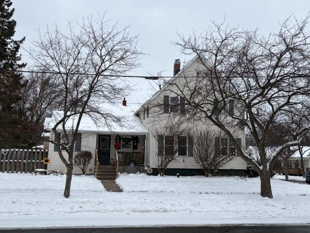 Property Photo:  613 East 9th Street  WI 54449 