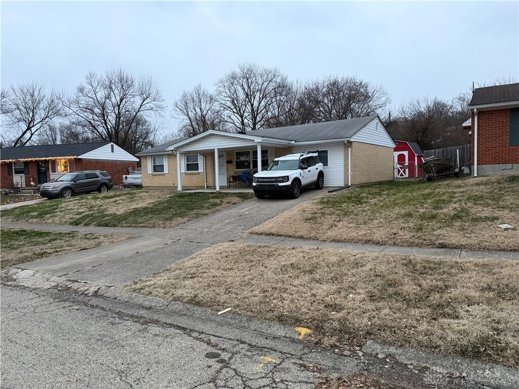 Property Photo: 1653 Chippewa Drive OH 45013