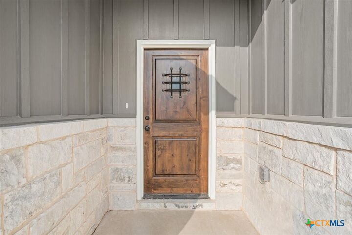 Property Photo:  2041 Mercer Street  TX 76559 