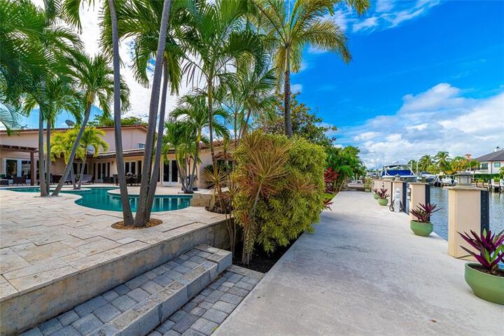 Property Photo:  2519 Barcelona Dr  FL 33301 