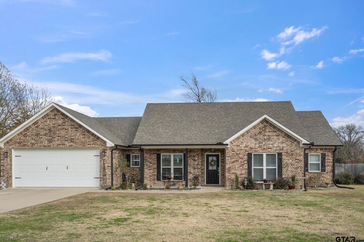 Property Photo: 200 N Bois D Arc TX 75790