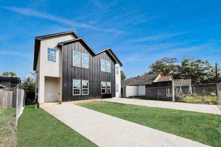 Property Photo:  4413 McKinley  TX 77051 