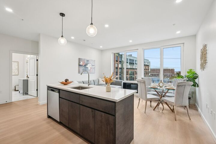 Property Photo:  1 Mallory Ave 305  NJ 07305 