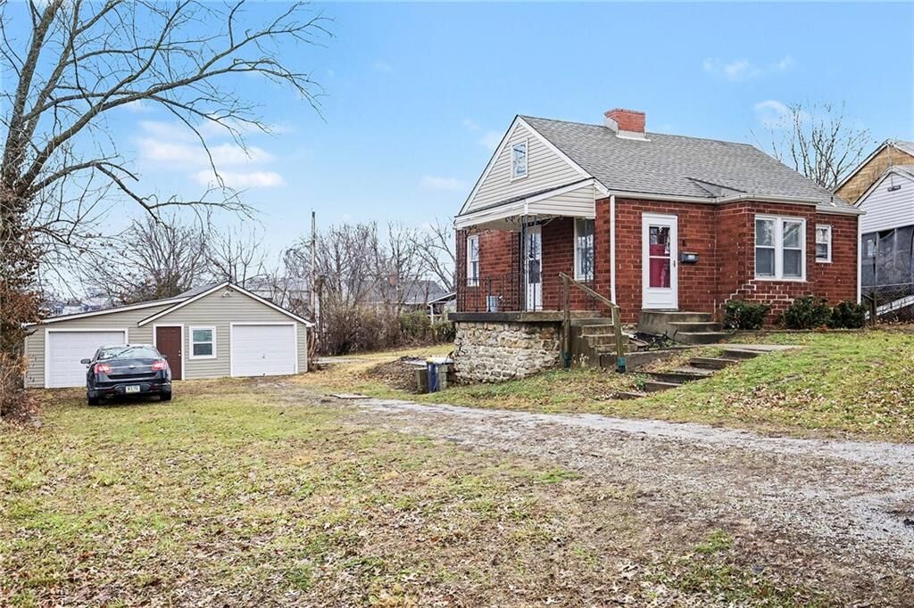 Property Photo:  5131 N Lister Avenue  MO 64119 