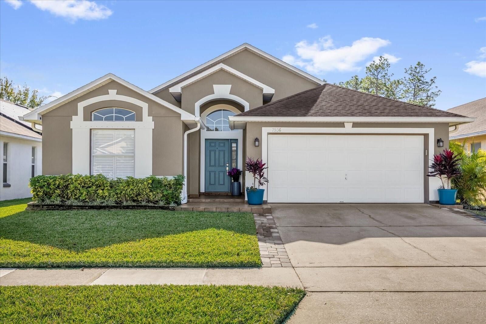 Property Photo:  7936 Oakstone Court  FL 32822 