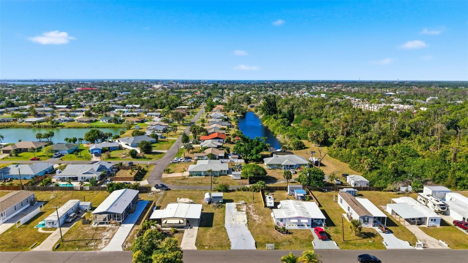 Property Photo:  1372 Ibis Drive  FL 34224 