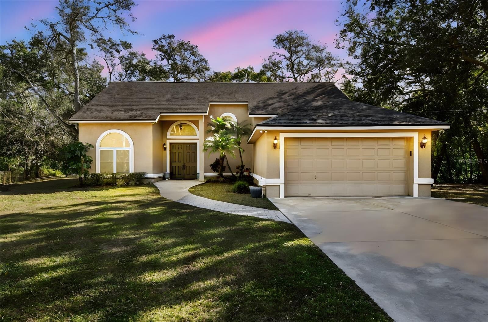 Property Photo:  12715 Linda Drive  FL 33612 