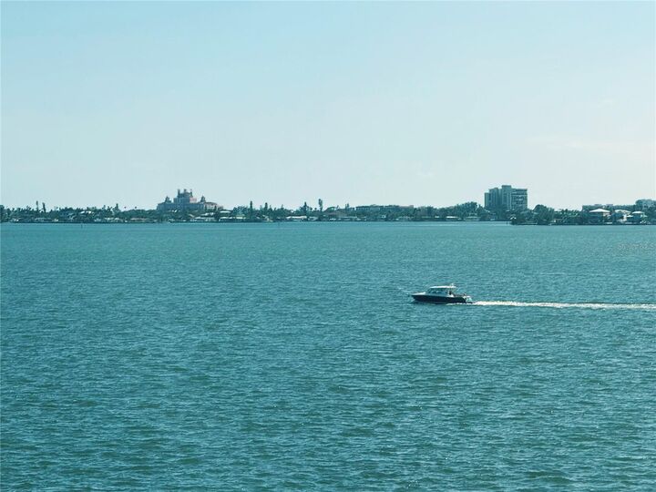 Property Photo:  5900 Shore Boulevard S 512  FL 33707 