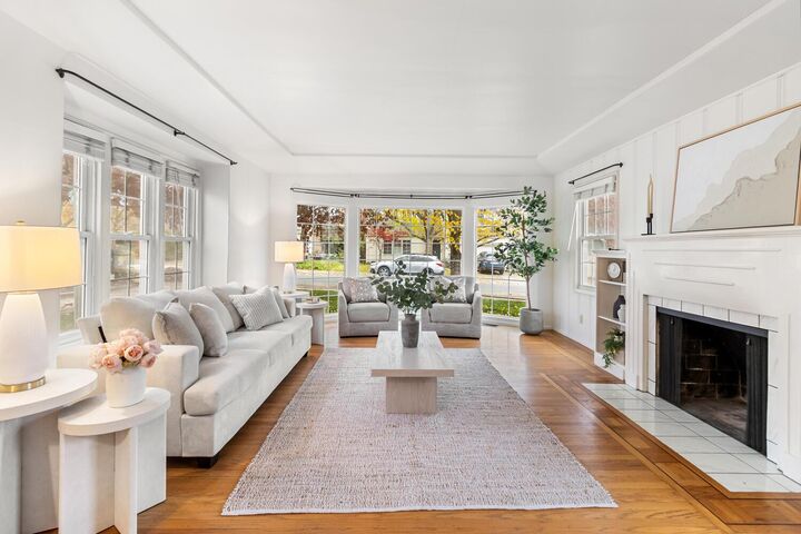 Property Photo:  1929 7th Avenue  CA 95818 