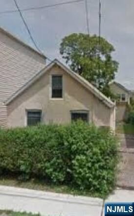 Property Photo:  34 Holland Street  NJ 07103 