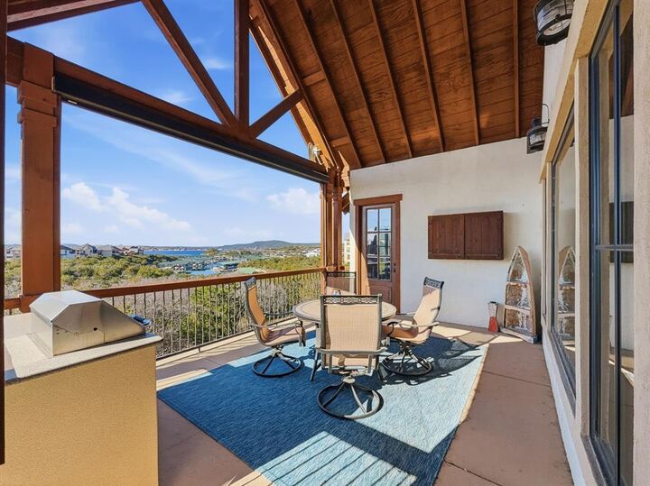 Property Photo: 2033 Harbor Way 302 TX 76449