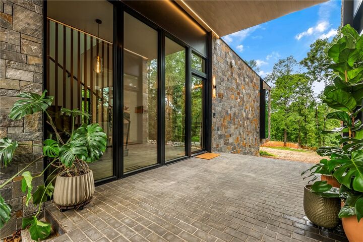 Property Photo:  951 NW C Street  AR 72712 