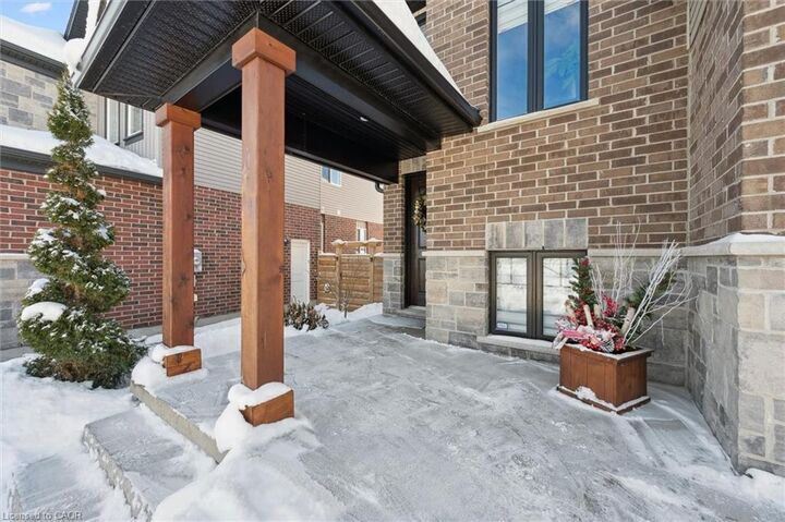 Property Photo:  22 Marty Lane  ON N3A 4N8 