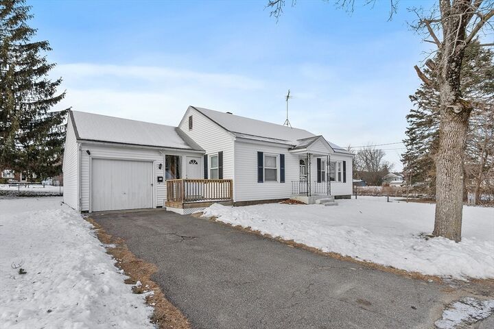 Property Photo:  71 Hurd St  MA 01420 