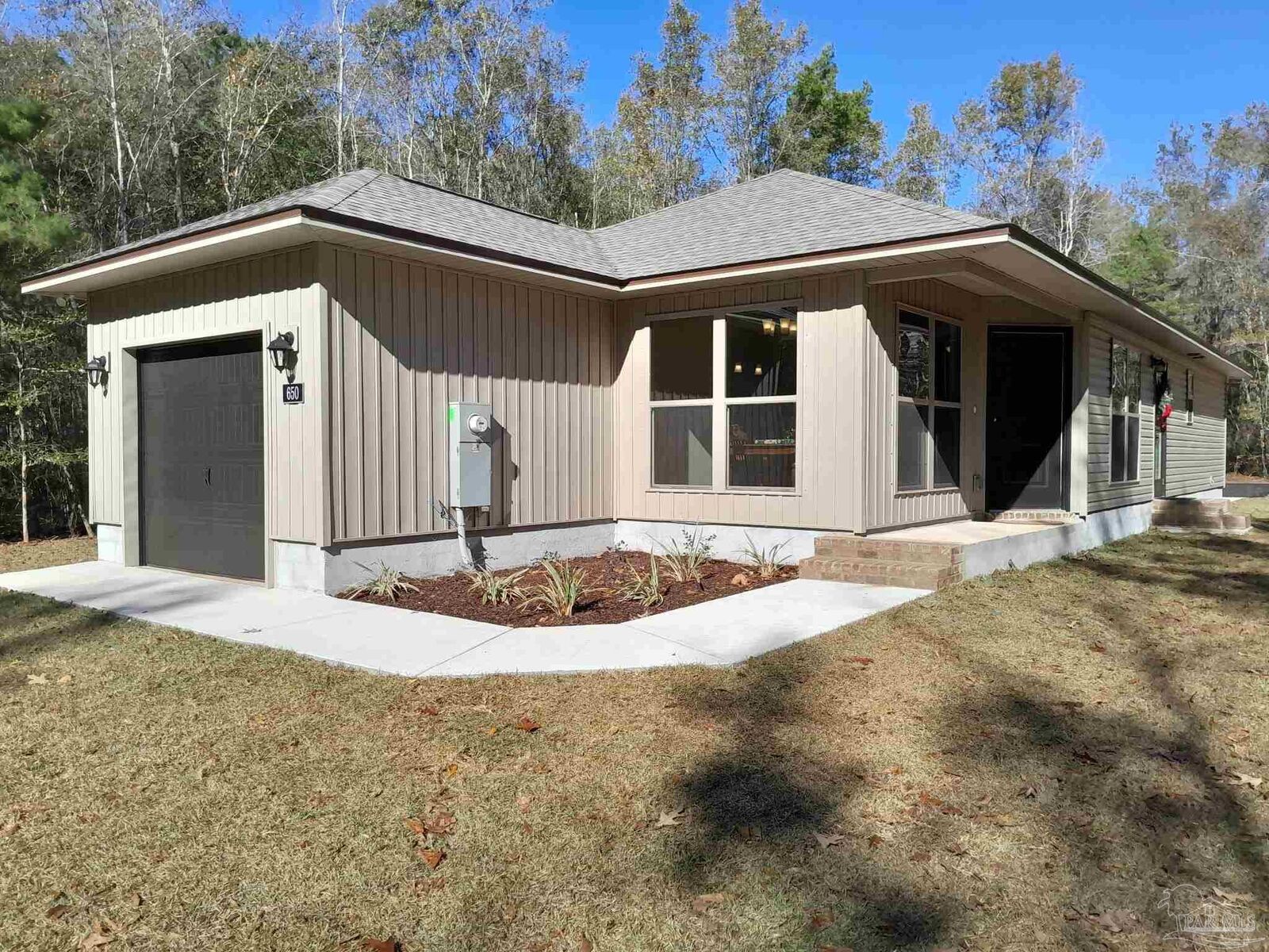 Property Photo:  650 W Bogia Rd  FL 32568 