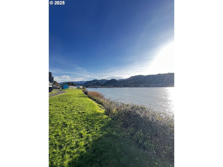 Property Photo:  94304 Wedderburn Loop 443  OR 97444 