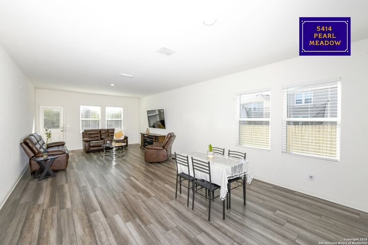 Property Photo: 5414 Pearl Meadow TX 78109