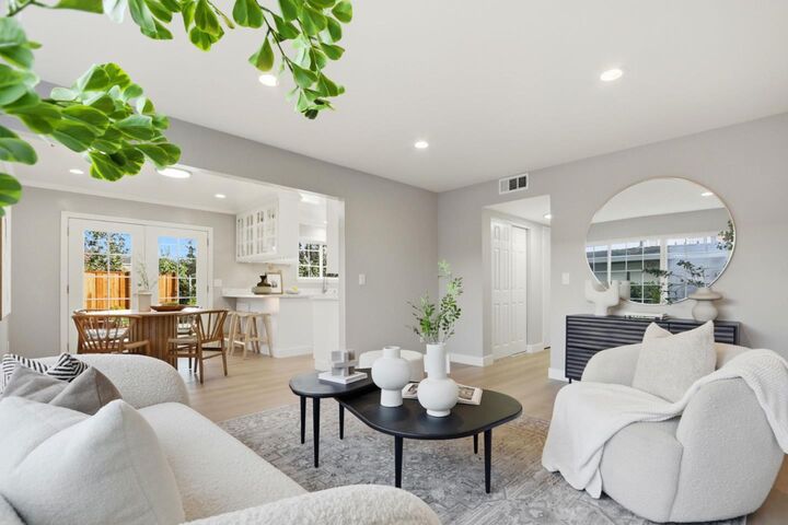 Property Photo:  1078 Oaktree Drive  CA 95129 