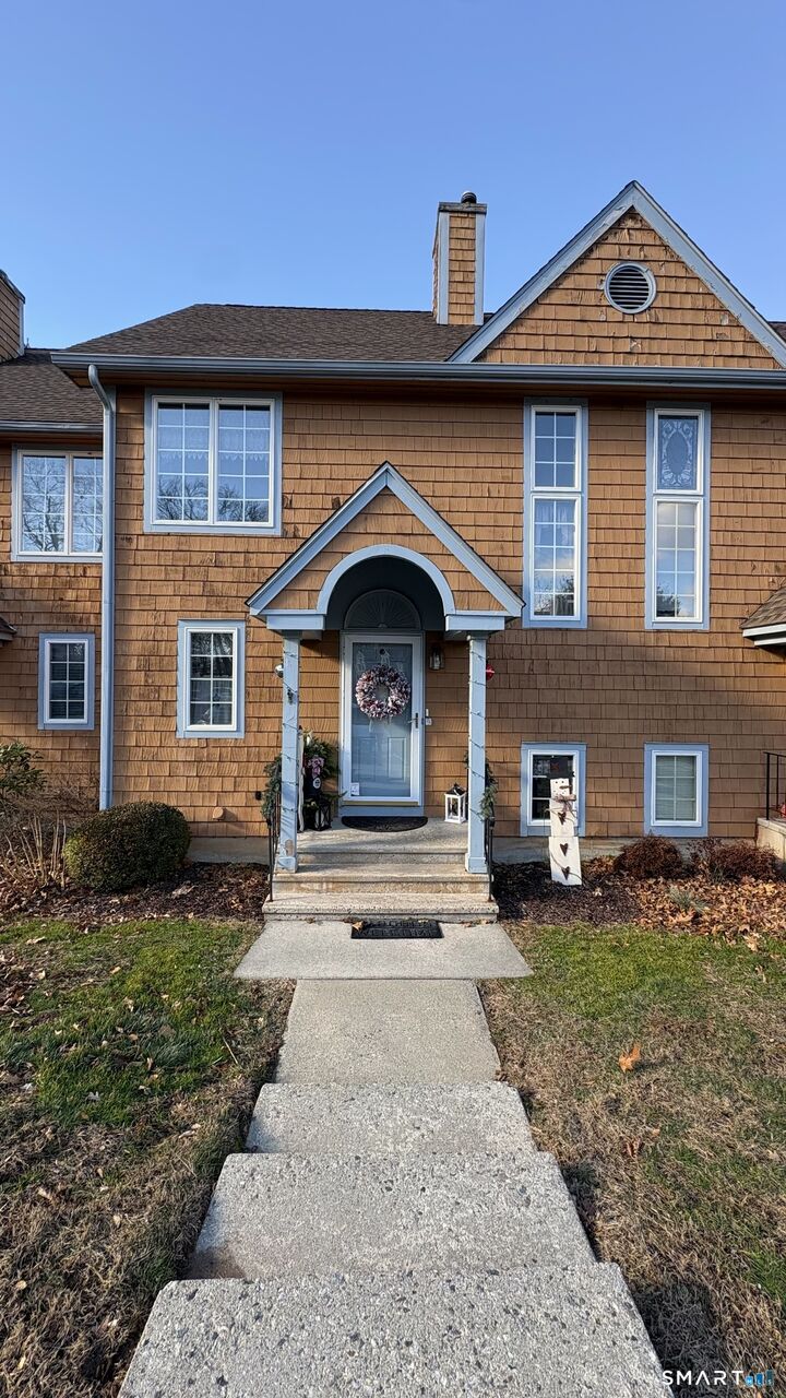 Property Photo:  30 Julia Court 30  CT 06016 