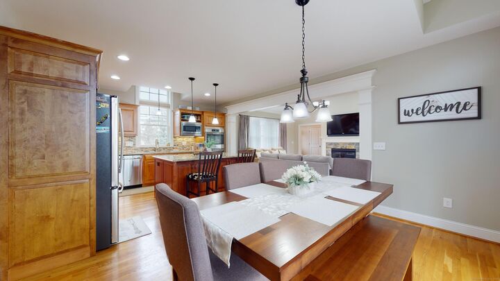 Property Photo:  1012 Maple Street  CT 06067 