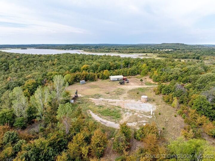 Property Photo:  120662 S 4100 Road  OK 74432 