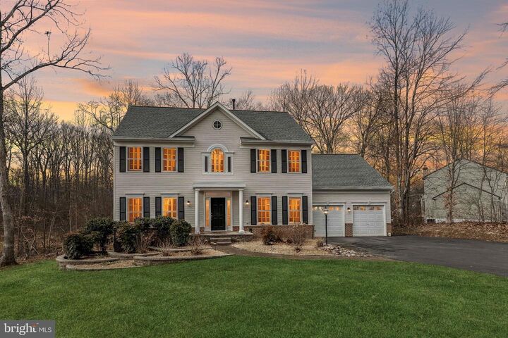 Property Photo: 13232 Kahns Road VA 20112