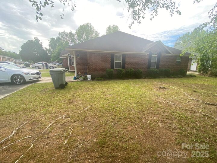 Property Photo:  811 Jessamine Trail 29  SC 29150 