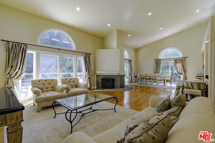 Property Photo: 2250 Betty Ln CA 90210