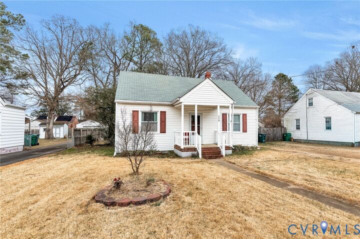 Property Photo: 508 E Read Street VA 23075