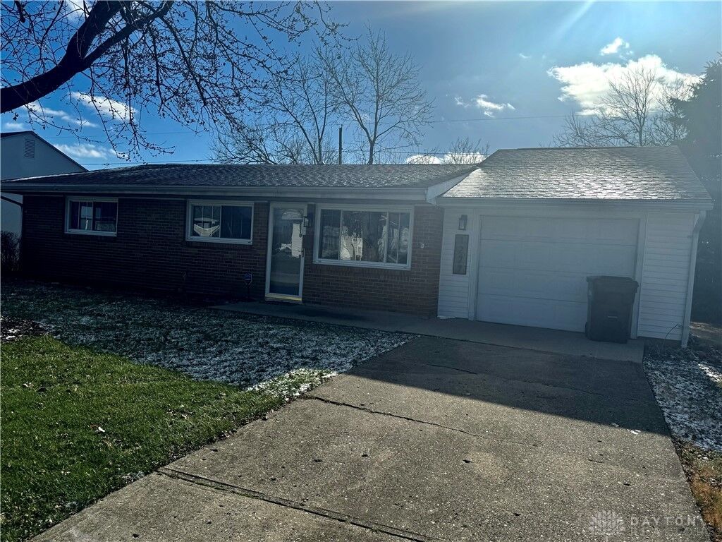 Property Photo: 1227 Frayne Drive OH 45344