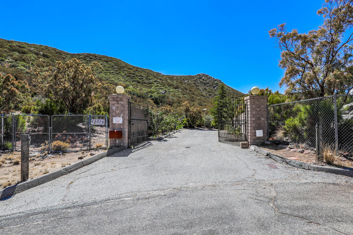 Property Photo:  67079 Ribbonwood Drive  CA 92561 