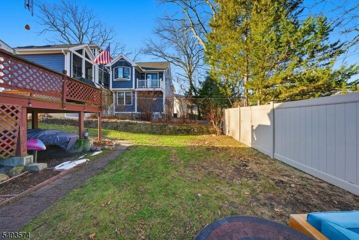 Property Photo:  64 Highland Trail  NJ 07834 