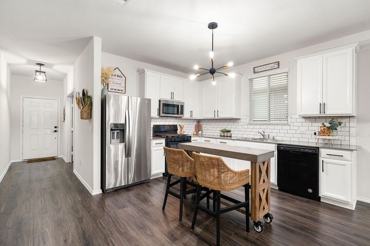 Property Photo: 1731 Gray Hawk Drive TX 77489