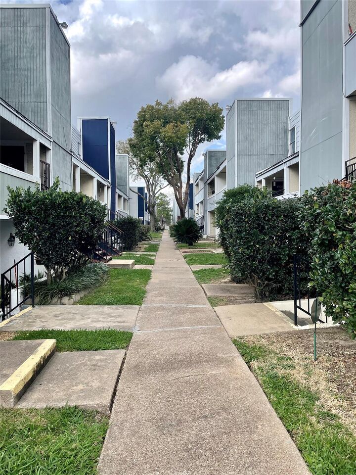 Property Photo:  781 Country Place Drive 2052  TX 77079 