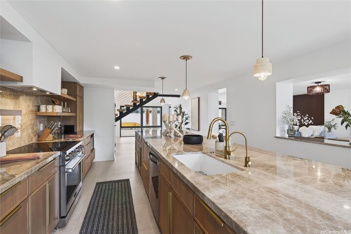 Property Photo:  125 N Kalaheo Avenue  HI 96734 