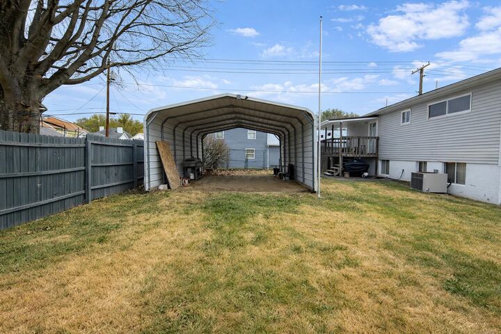 Property Photo:  609 Spruce Street  OH 45638 