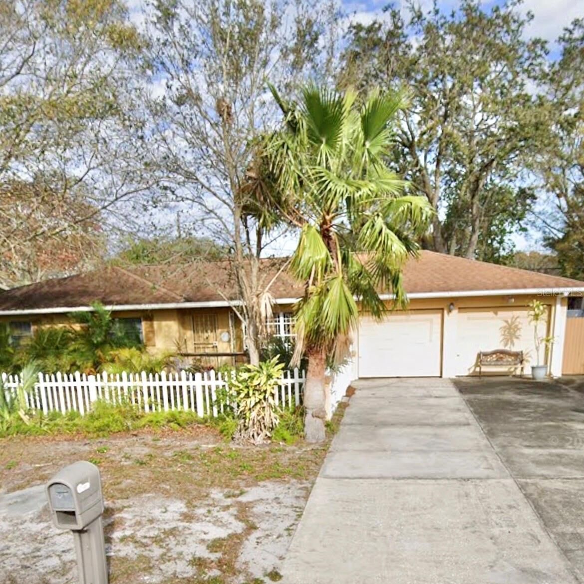 Property Photo: 2228 NE Coachman Road FL 33765