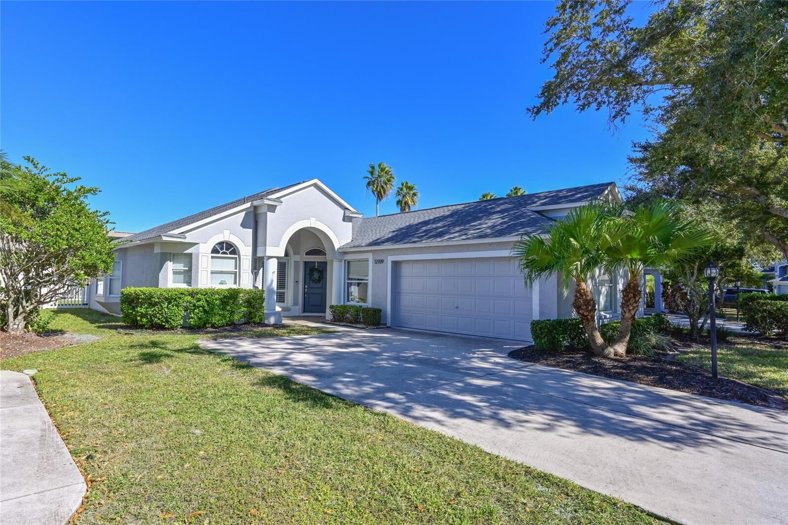 Property Photo:  12709 Nightshade Place  FL 34202 