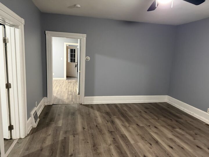 Property Photo:  429 South Street 1  IL 60123 