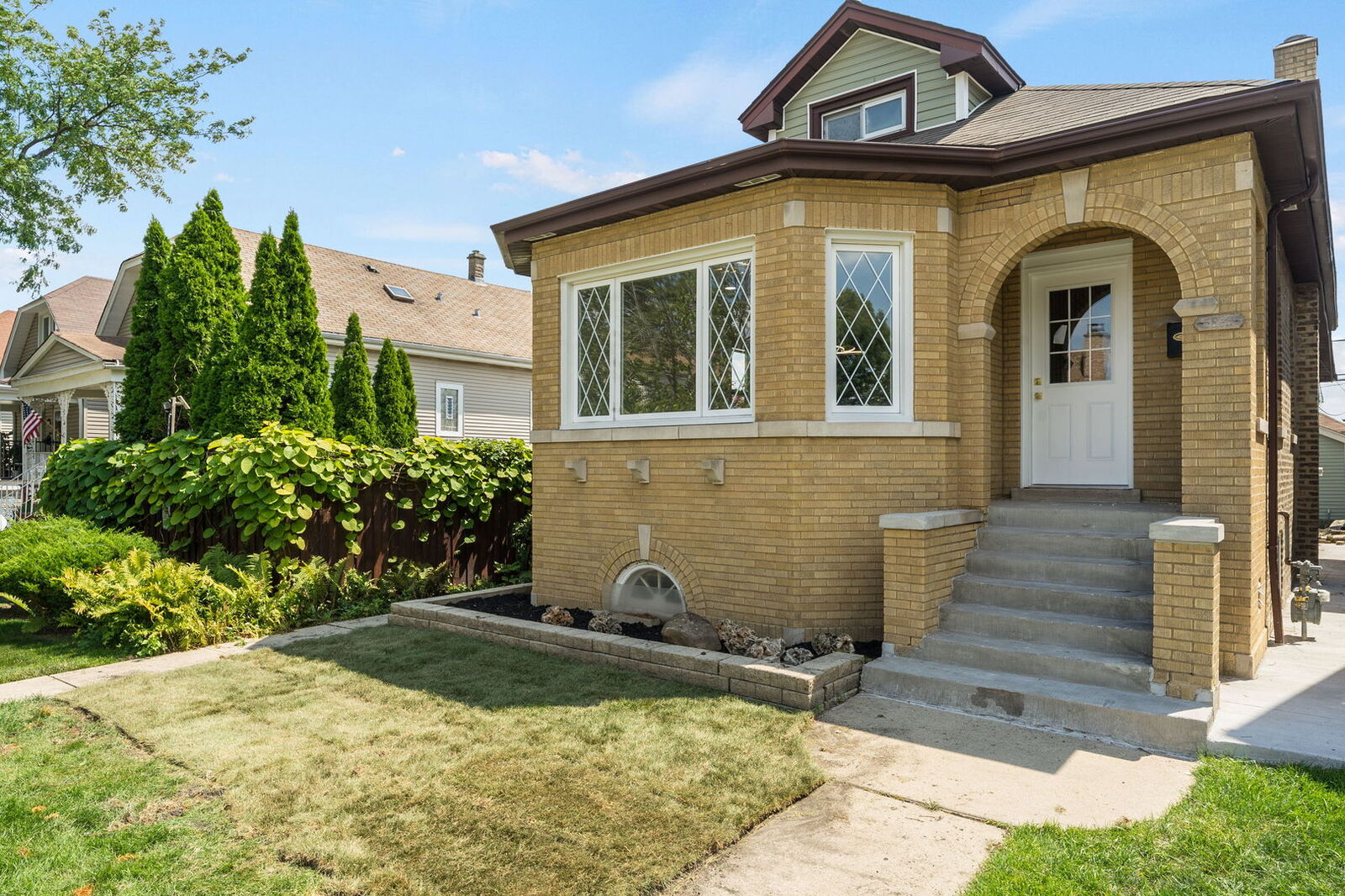 Property Photo:  5853 W Newport Avenue W  IL 60634 