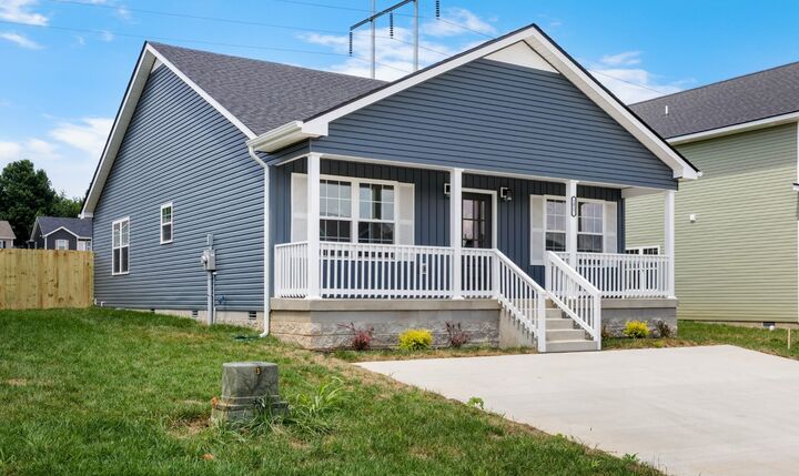 Property Photo:  475 Mattingly Dr  TN 37042 