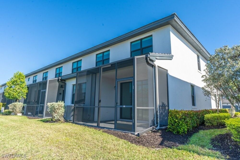 Property Photo:  7565 Carnegie Way  FL 34119 