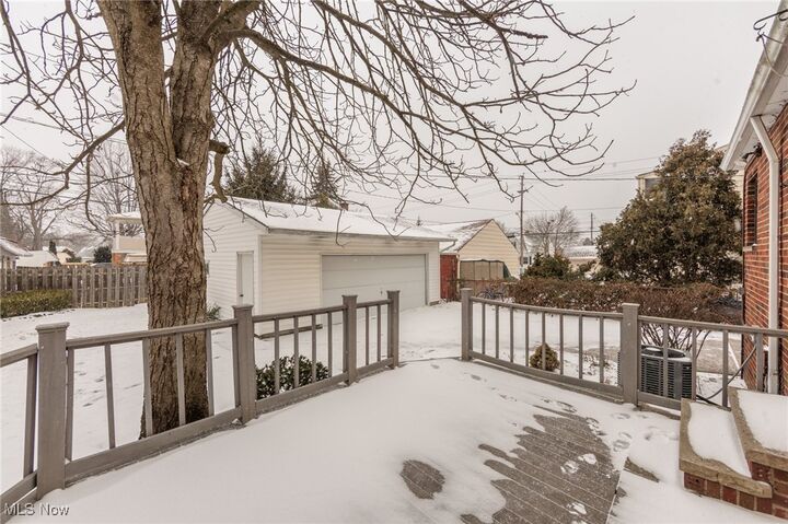 Property Photo:  6192 Stanbury Road  OH 44129 