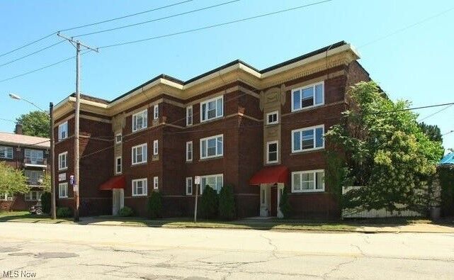 Property Photo:  14236 Lakeshore Boulevard 6  OH 44110 